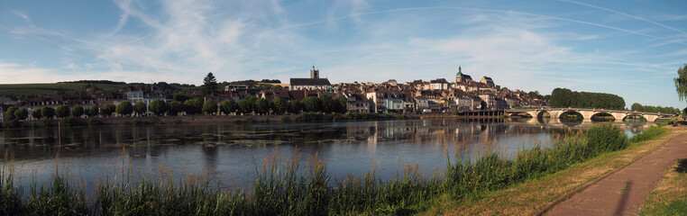 Fototapeta na wymiar Panoramique Joigny