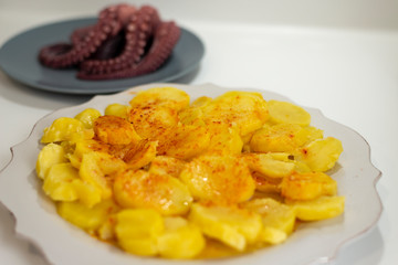 PULPO A LA GALLEGA 