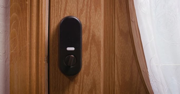 Smart Lock Gadget Automatically Unlocking Itself