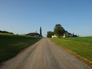 Droga do wiejskiego domu