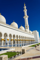 Fototapeta na wymiar sheikh zayed grand mosque in abu dhabi united arab emirates