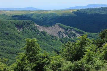 Fototapeta na wymiar Azerbaijan. Mountains and forests of the Shemakha Reserve.