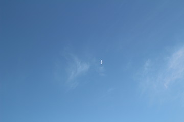 Obraz na płótnie Canvas 青空と月