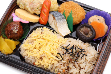 弁当　テイクアウト