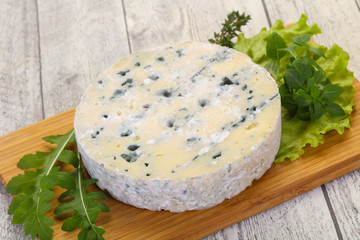 Round blue cheese