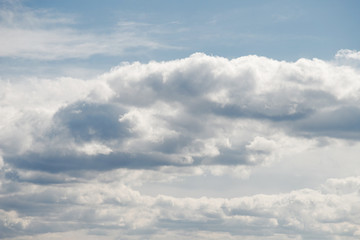 Obraz premium Белые абстрактные облака . Заставка на рабочий стол . Текстура неба . 