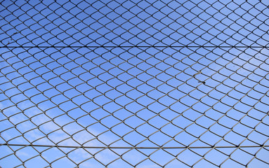 Wire mesh architecture - Tight wire guardrail