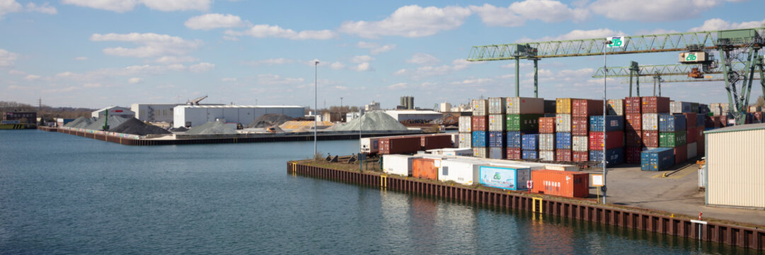 Container im Hafen, Dortmund, Ruhrgebiet, Nordrhein-Westfalen, Deutschland