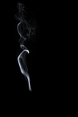 Obraz premium movement of smoke on black background, smoke background, abstract smoke on black background