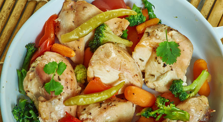 Creamy kale  chicken traybake