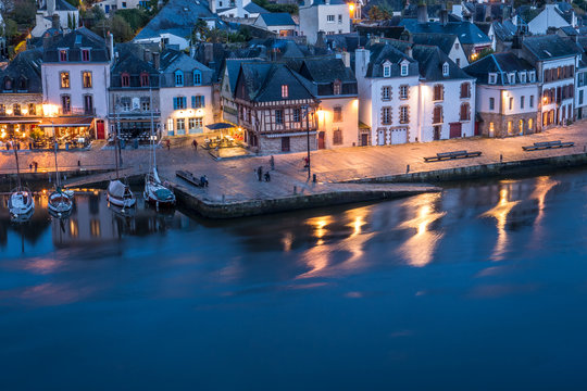Port de Saint Goustan &agrave; Auray, en d&eacute;but de soir&eacute;e
