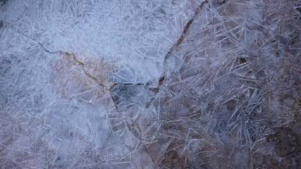 대한민국 겨울 냇가 살얼음