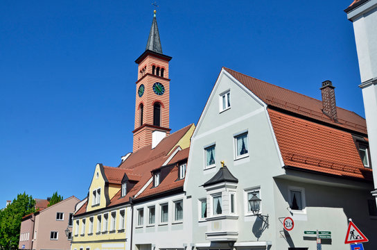 Kirche und H&auml;user in Ludwigstrasse, Friedberg