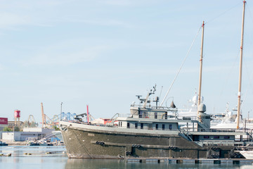 The ship worked at sea in the portof Valencia
