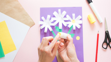 Children gift for Birthday or Mother's Day. How to make paper flower for greeting card. Step 12. Simple creative art project. Step by step instructions. Easy paper applications.