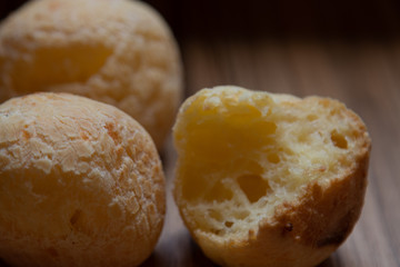 Saboroso Pão de queijo mineiro assado