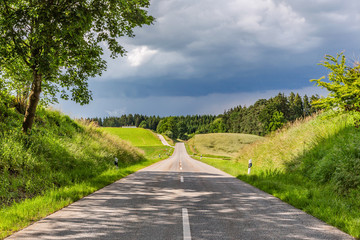 Gewitterfront, Wetter, Wolken, Allee, Straße, Traumstraßen, Landschaft zwischen Golderberg und...