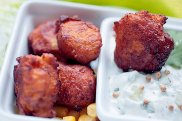 Petits beignets de Maïs au tzatziki
