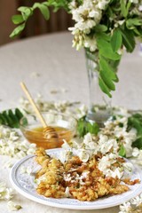 acacia flowers fried in batter. Edible flowers. foraging. 