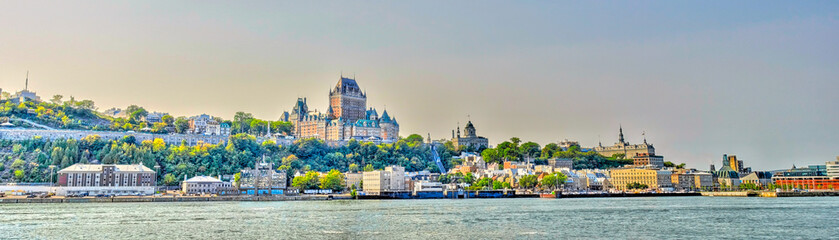 Fototapeta na wymiar Quebec City and the St Lawrence River