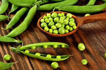 Fresh green peas