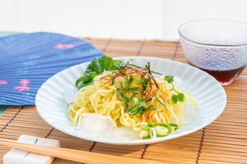 ざるラーメン