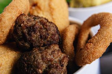 Food Style photoshoot to foods such as sandwiches, hamburgers, fries, among others 