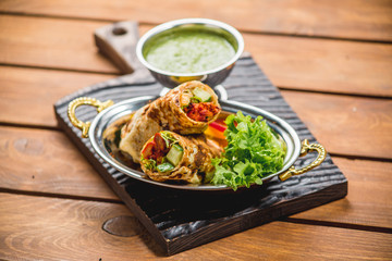  Kati roll traditional indian cuisine sauce  towel kitchen cafe restaurant topping