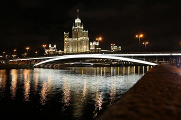Fototapeta na wymiar Stalinist skyscraper in Moscow at night. skyscraper on Kotelnicheskaya Embankment in Moscow