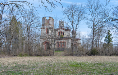ruins of church europe estonia

