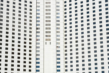 Black and white pattern formed by windows of rooms in a hotel