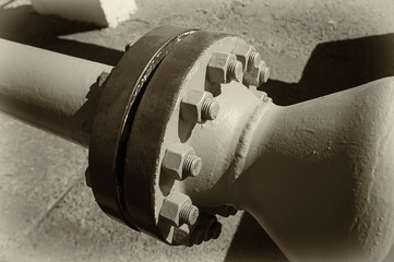 Flange transition from a large diameter gas pipeline to a small one.