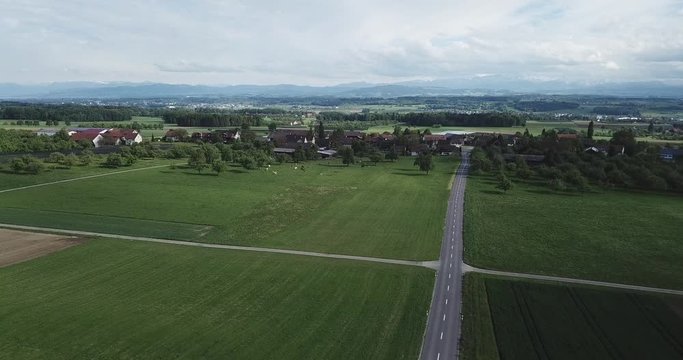 verger et champs vert au printemps - Thurgovie
