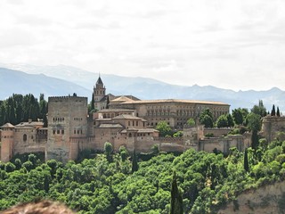 Zespół pałacowy Alhambra w Granadzie
