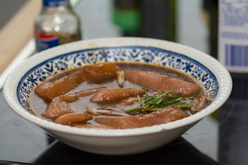 Eingelegte Putenbrust in Nahaufnahme