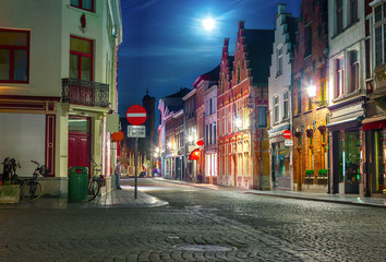 Naklejka premium Night cityscape of Bruges
