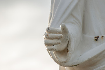 Manos estatua Virgen Auxiliadora
