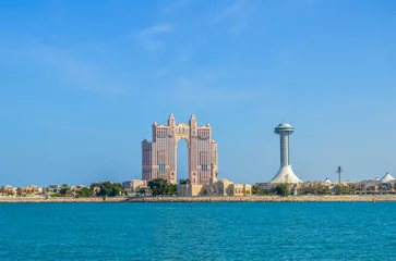Papier Peint photo Abu Dhabi Paysage urbain d& 39 Abu Dhabi pendant la journée dans la capitale des Émirats arabes unis