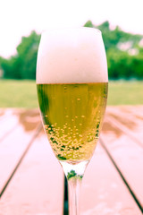 レトロなグラスビール・縦位置