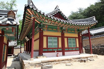 Fototapeta premium 한국 경북 포항시 옥산서원 입니다