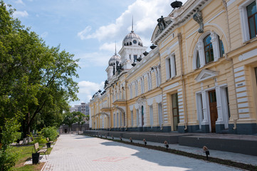 Fototapeta premium Russia, Blagoveshchensk, July 2019: Summer. Amur regional children's library in the center of Blagoveshchensk