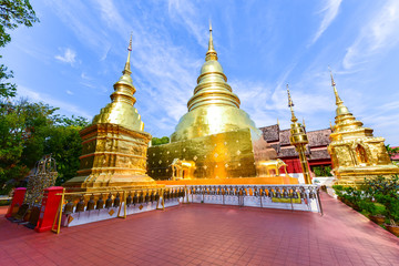 Naklejka premium Wat Phra Singh Woramahawihan Located in Chiang Mai moat, Phra Sing Subdistrict, Mueang District, Chiang Mai Province Is one of the important temples of Chiang Mai, Thailand