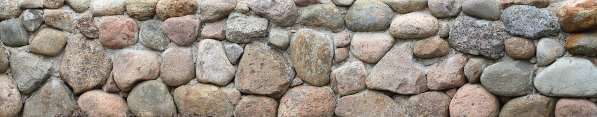 Masonry of different stones