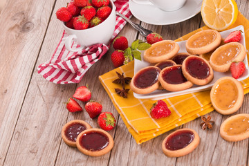 Lemon and straberry tartlets.
