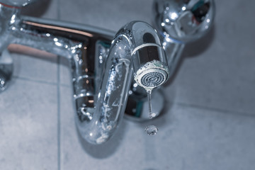 Tropfender Wasserhahn