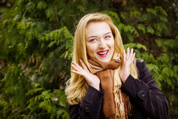 Naklejka premium girl in the garden