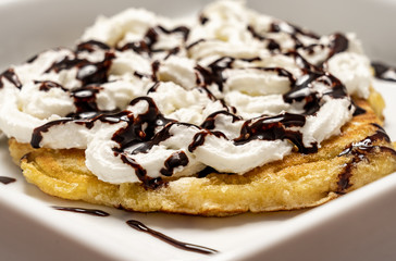 Tortitas con nata y chocolate