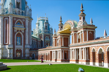 Obraz premium MOSCOW, RUSSIA - April, 2019: Tsaritsyno estate in spring day