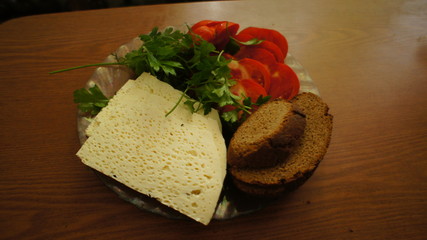 bread with tomato sauce