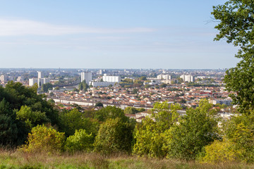 Fototapeta na wymiar French city Bordeaux view from cenon town park